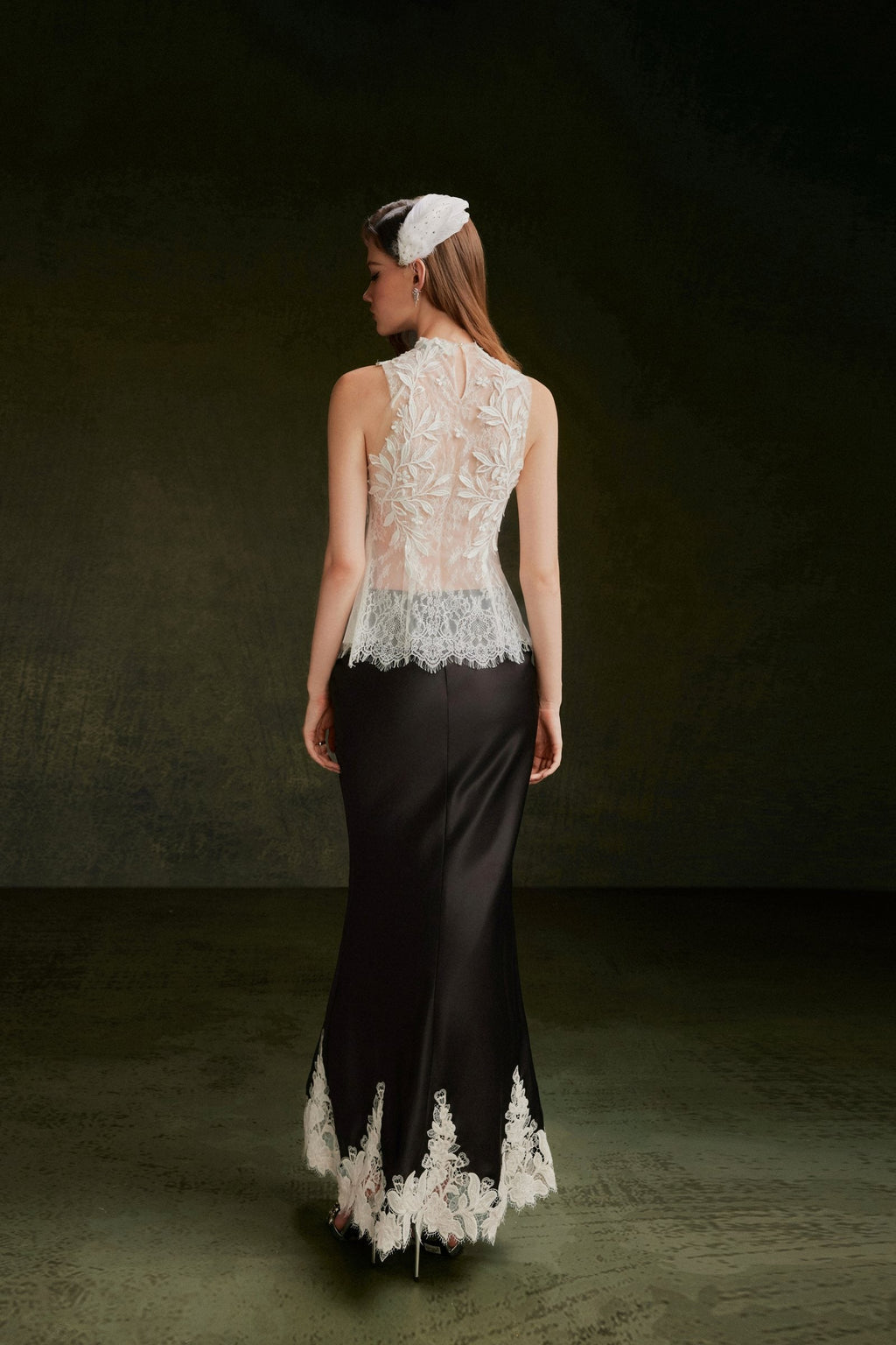 Vontier de Montier Lace Satin Skirt Black back